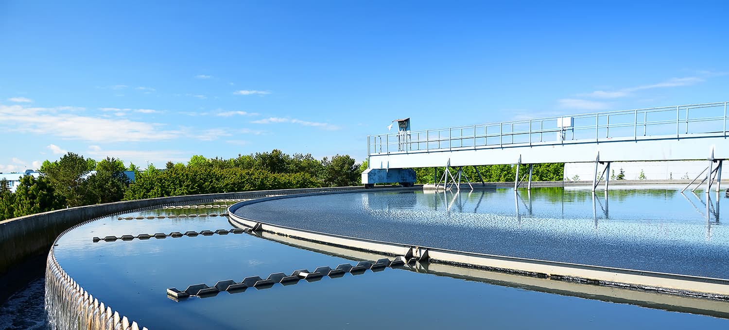 Estrutura de tratamento industrial e gestão de águas de processo